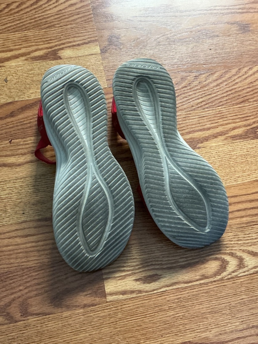 Skechers Red Slip ~ Ins Sandals Size 9M - Picture 4 of 5